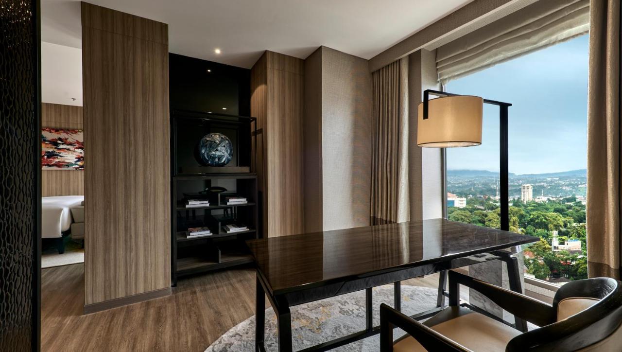 Pullman Bandung Grand Central ภายนอก รูปภาพ