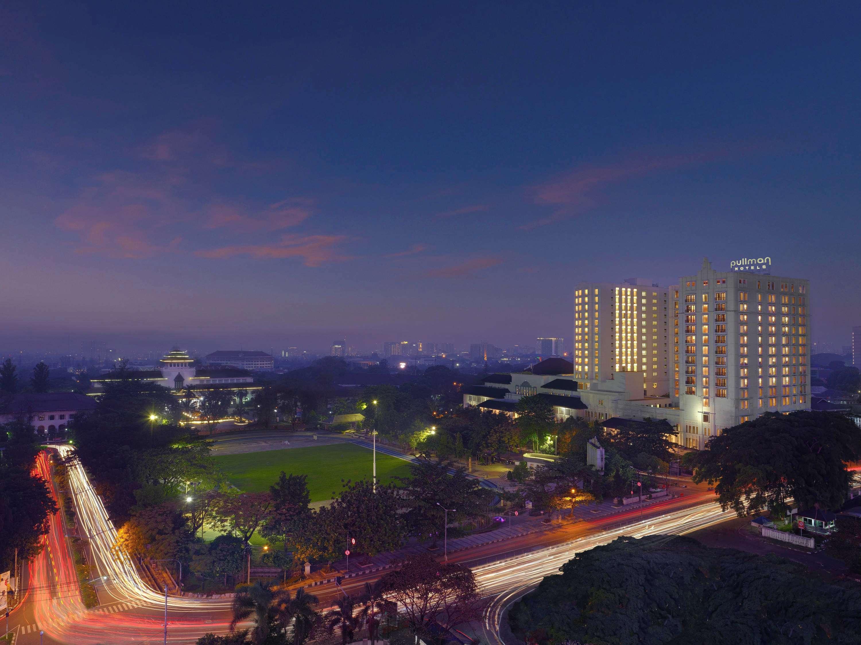 Pullman Bandung Grand Central ภายนอก รูปภาพ